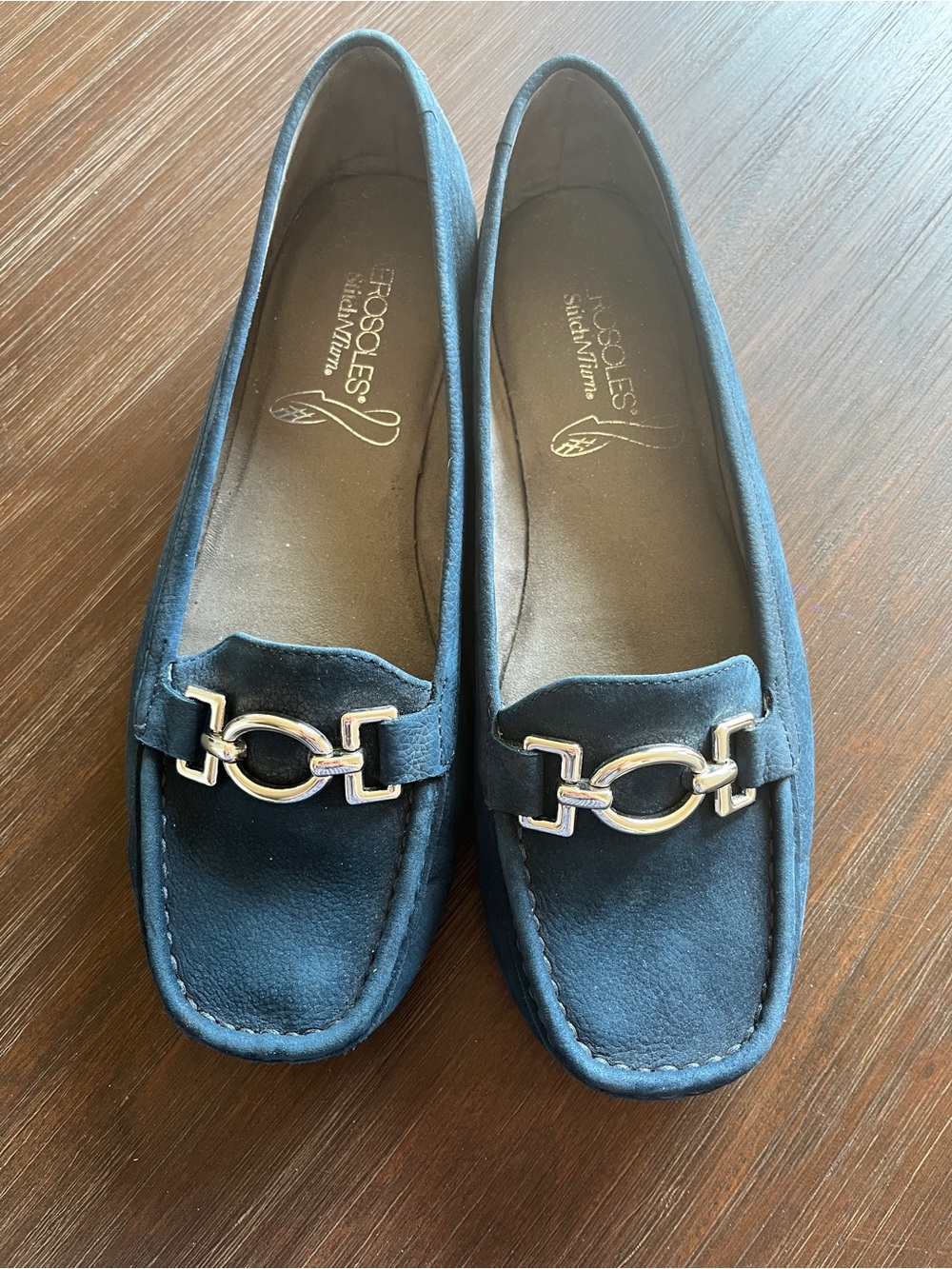 AEROSOLES Navy Suede Loafers